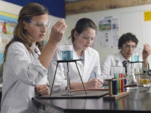 Students conduct science experiments during the UCSB Research Mentorship Program.