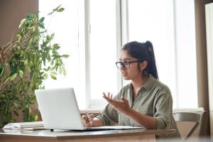 a female student in an online class