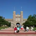 Students walking towards the Washington University