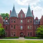 Front of the campus building during when Wellesley decisions come out.