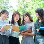 students looking into online internships for high school students