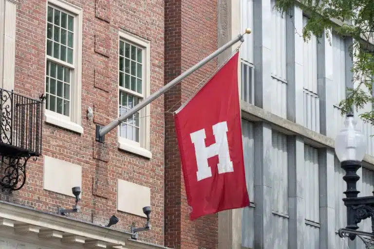 fun facts about harvard