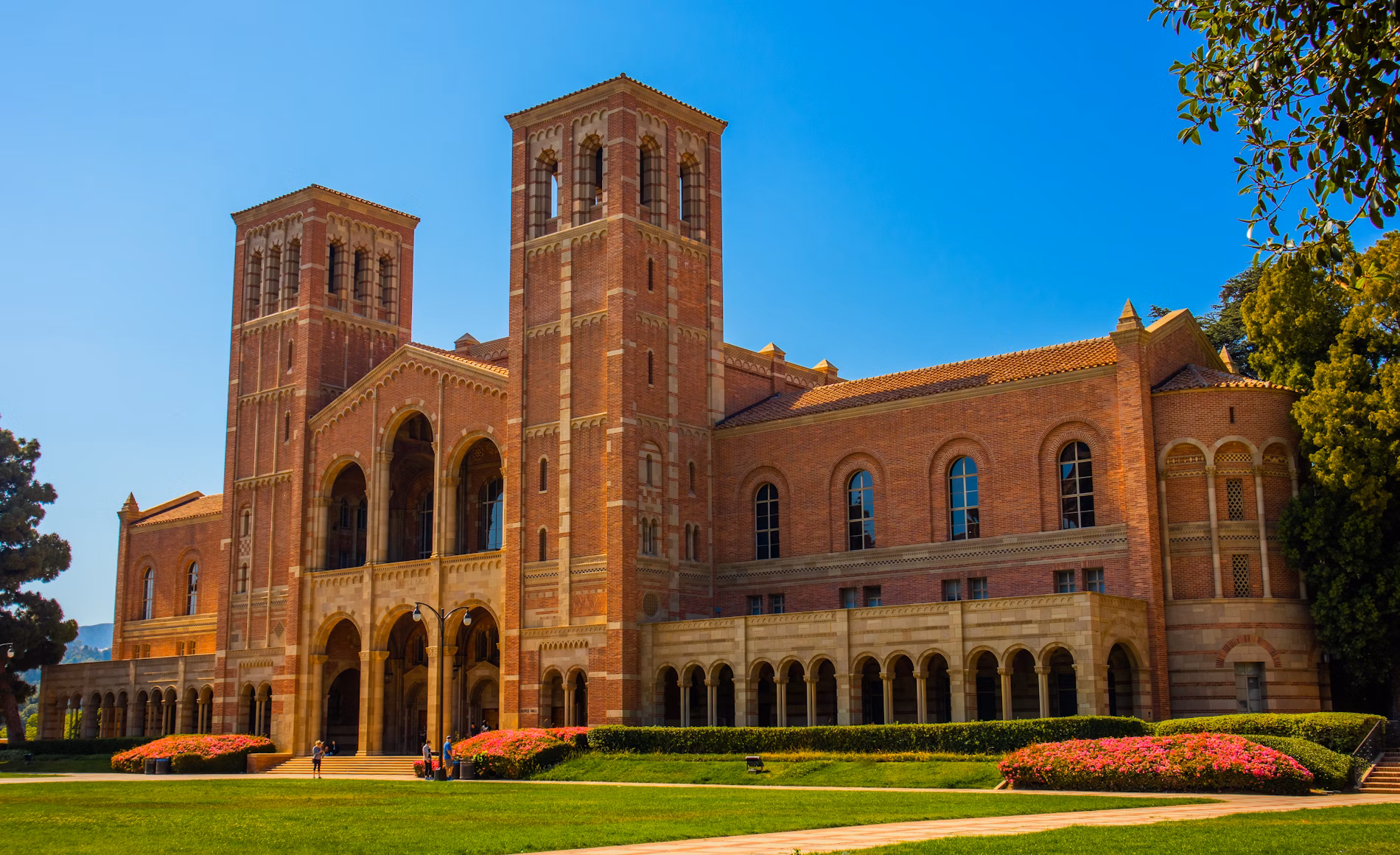 ucla transfer acceptance rate, ucla computer science, difference between private and public college