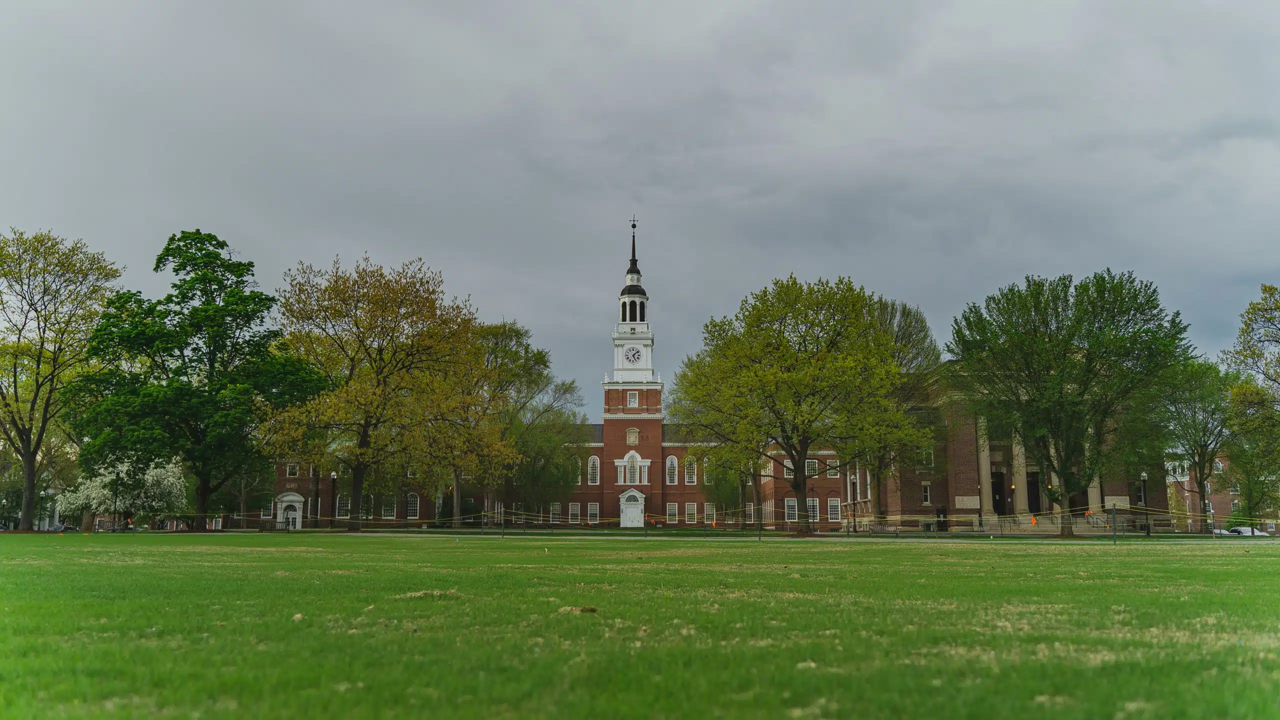 Facade of Dartmouth College