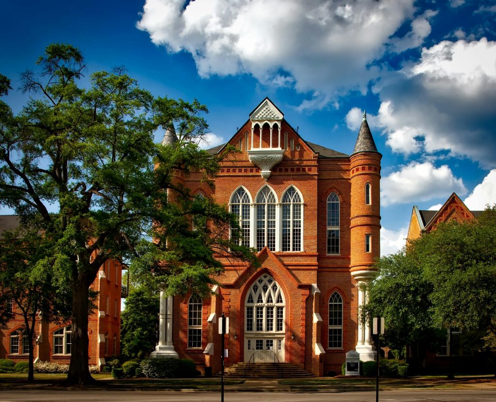Red and white Painted Building of the easiest ivy school